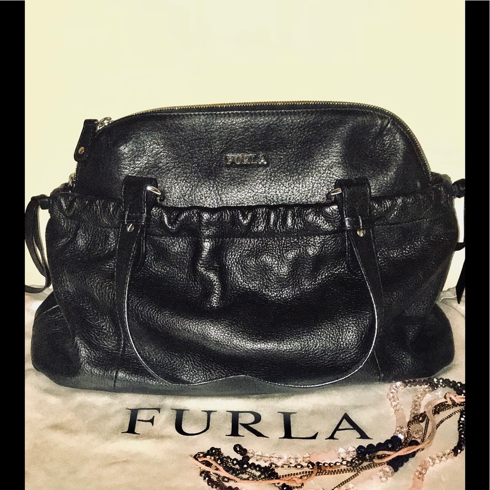 Furla purse in excellent condition